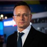 P&eacute;ter_Szijj&aacute;rt&oacute;