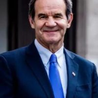 Andr&eacute;s Allamand Zavala