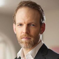 Oliver Della Costa Stuenkel